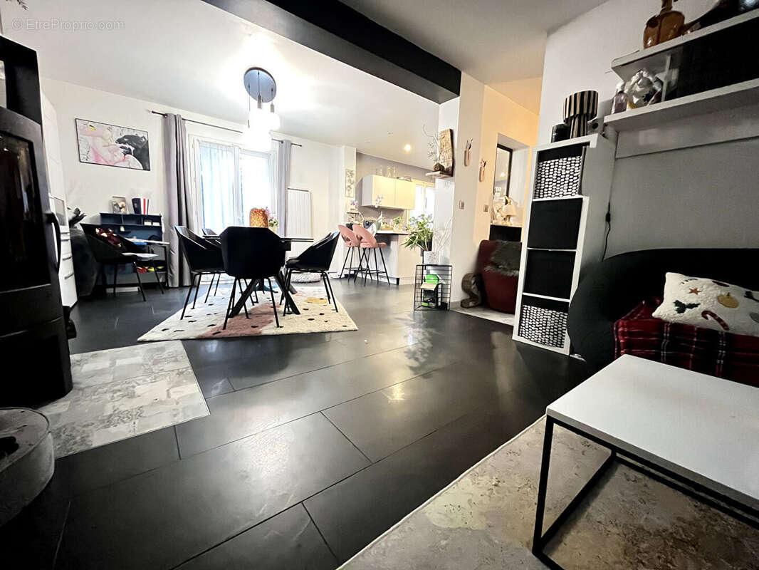 Maison à LA VILLE-DU-BOIS