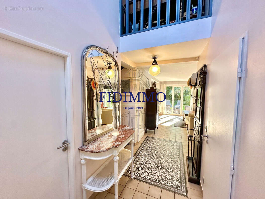 Maison à CHENNEVIERES-SUR-MARNE