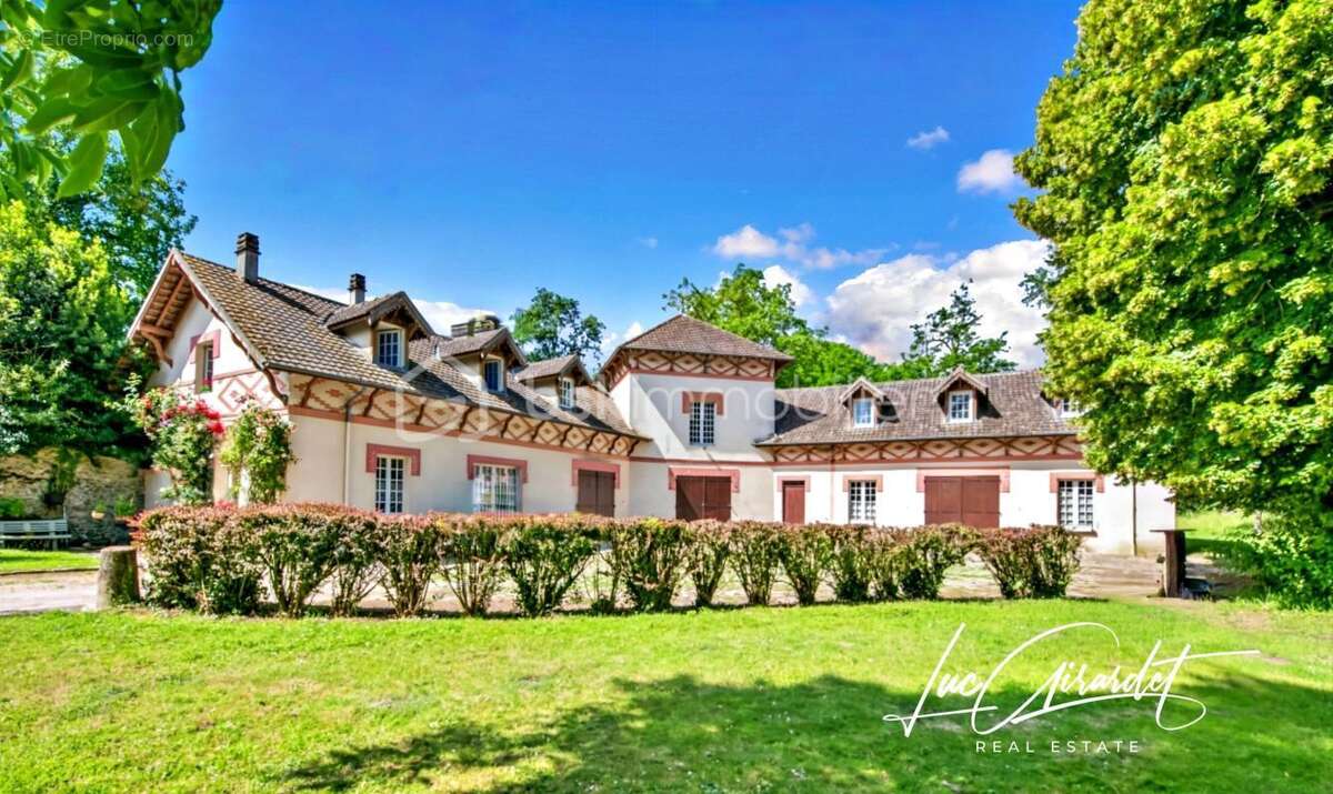 Maison à COULOMMIERS