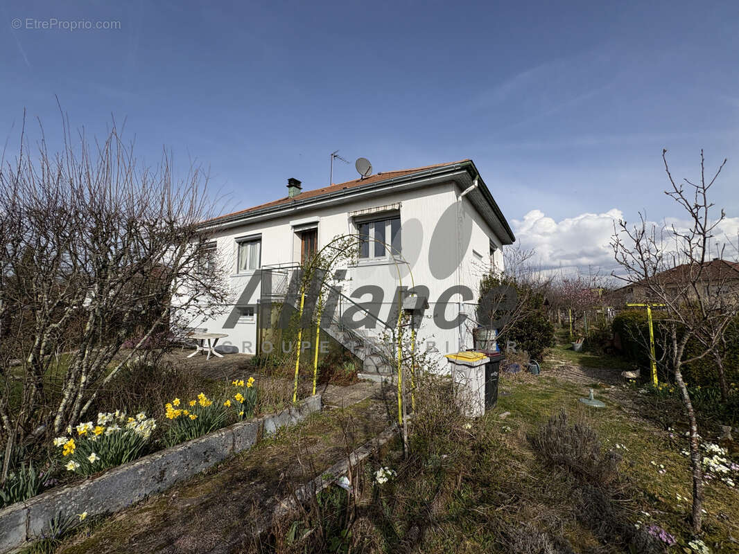 Maison à FOUGEROLLES