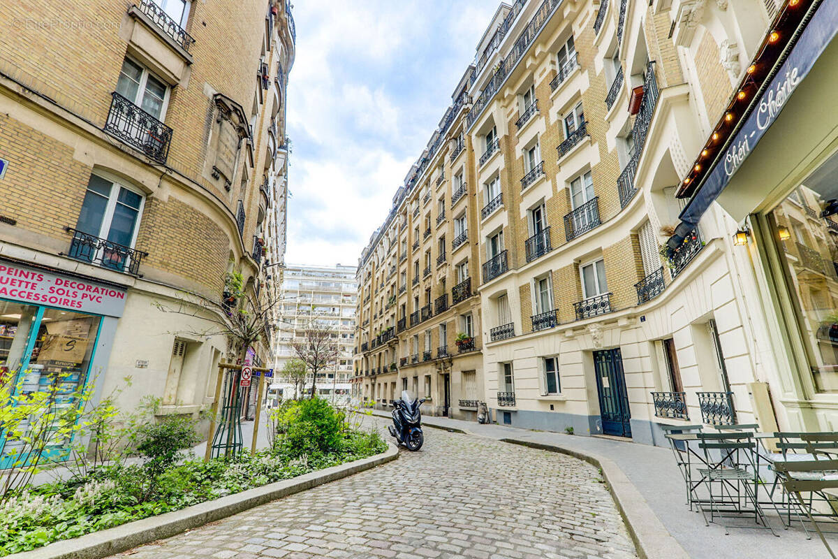 Appartement à PARIS-20E