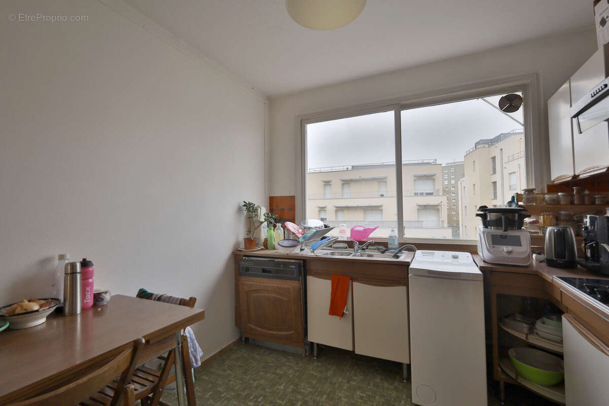 Appartement T3 - 72,42m2 habitables - Balcon - Cave - photo 6