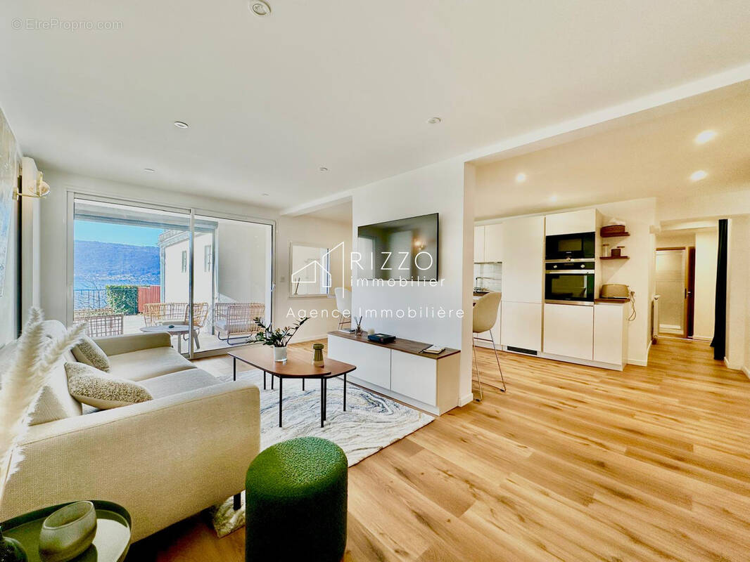 Appartement refait à neuf avec grande terrasse vue lac !!! - photo 3