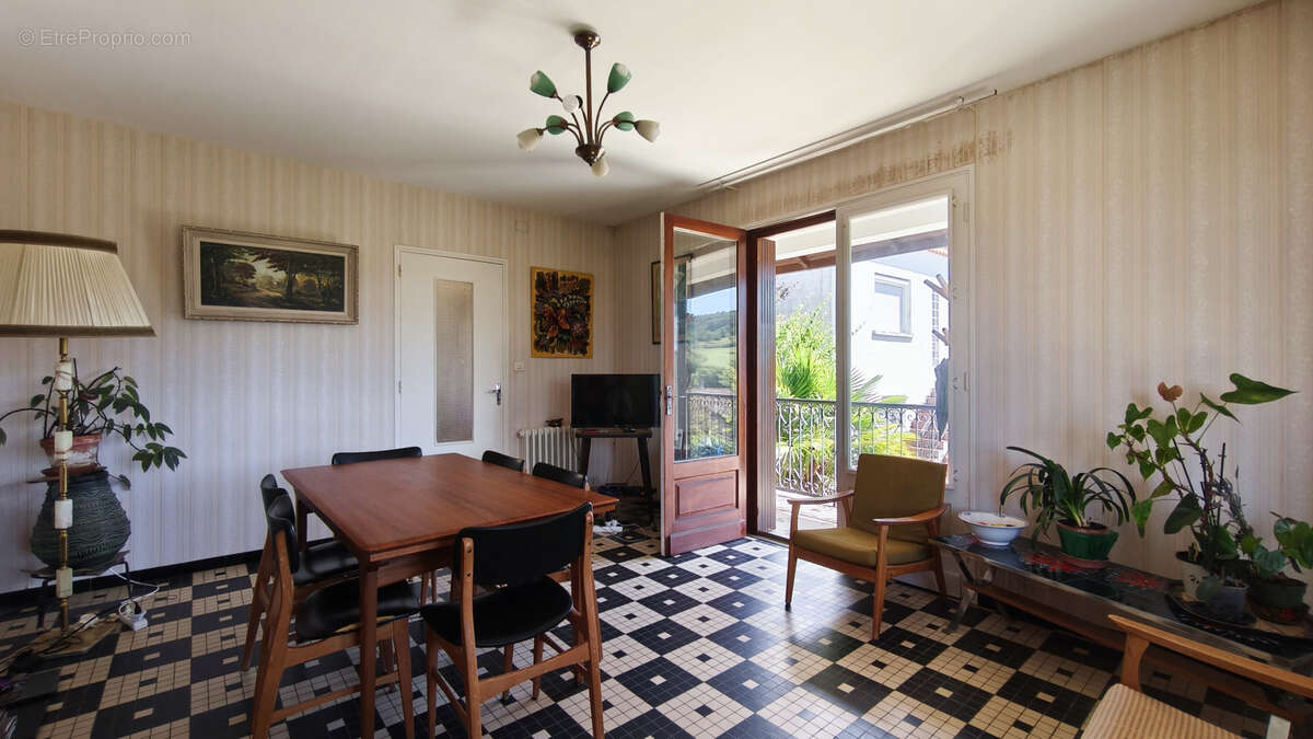 Maison à BAGAT-EN-QUERCY