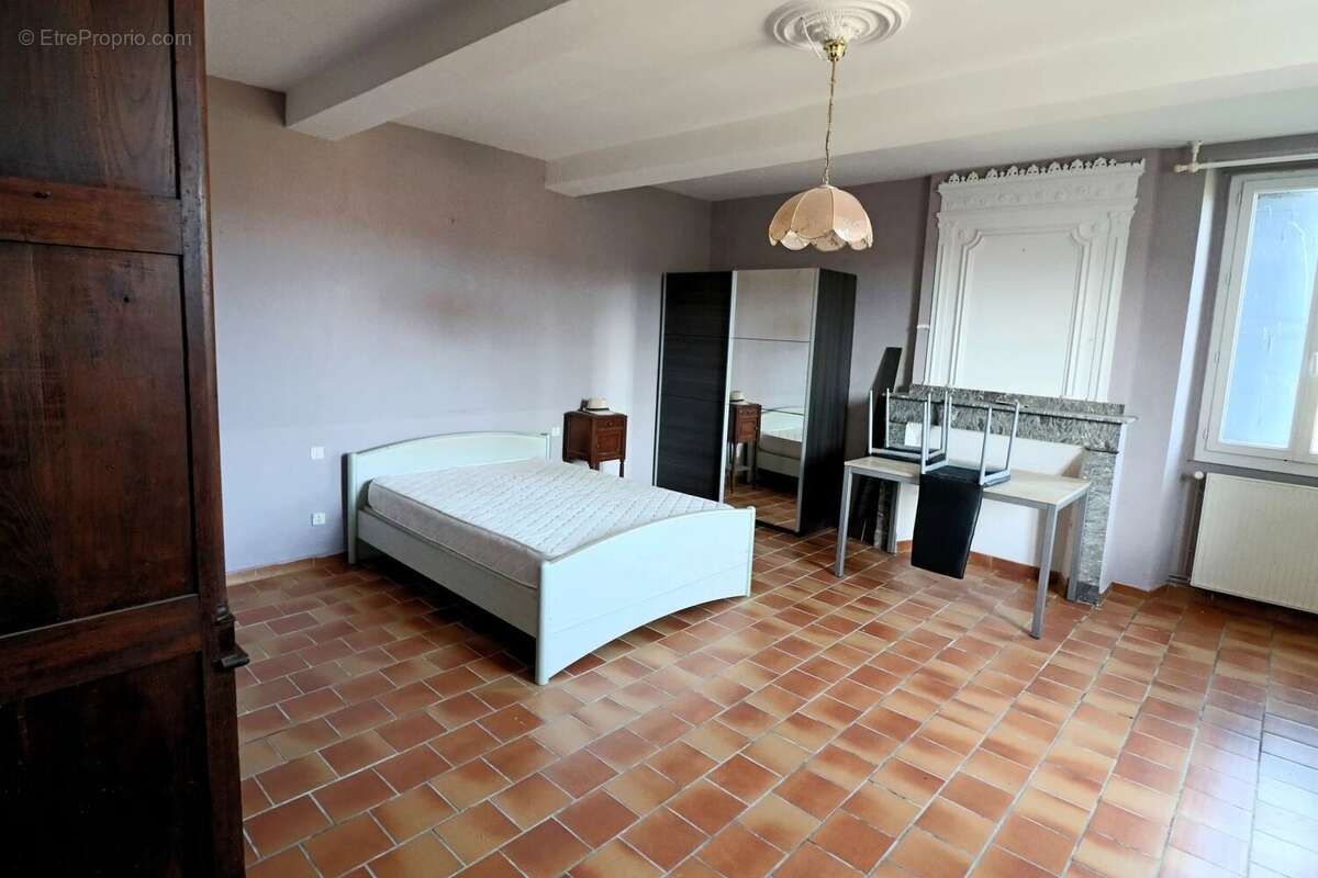 Maison à VIC-EN-BIGORRE