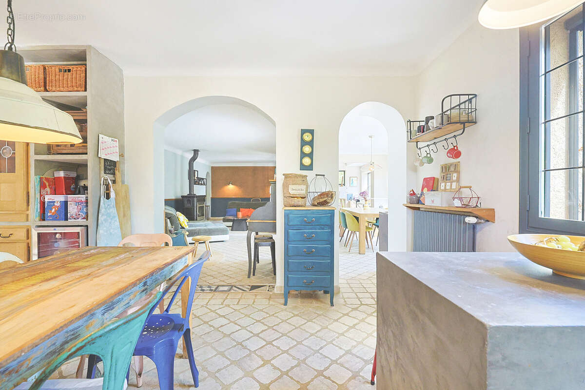 Maison à SOLLIES-PONT