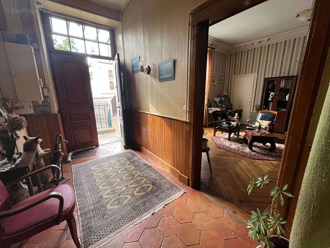 Maison à NOYEN-SUR-SARTHE