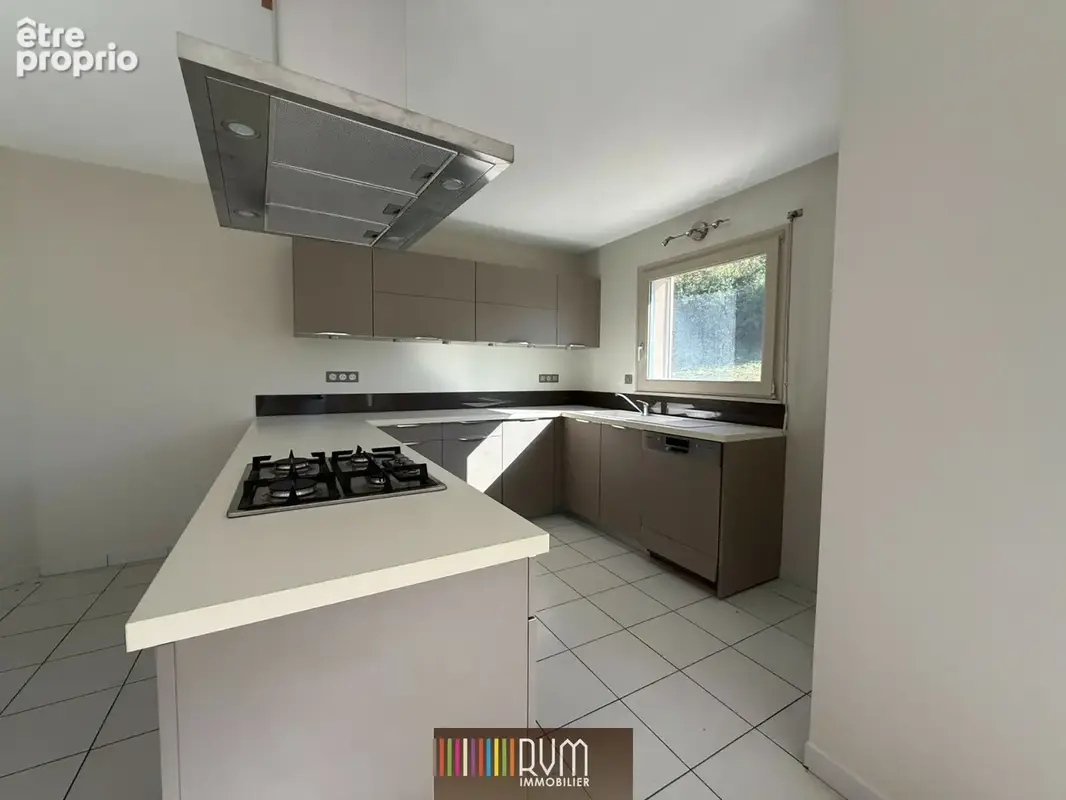 Maison 16 pièces 149 m² à vendre à Germagnat (01250) - photo 4