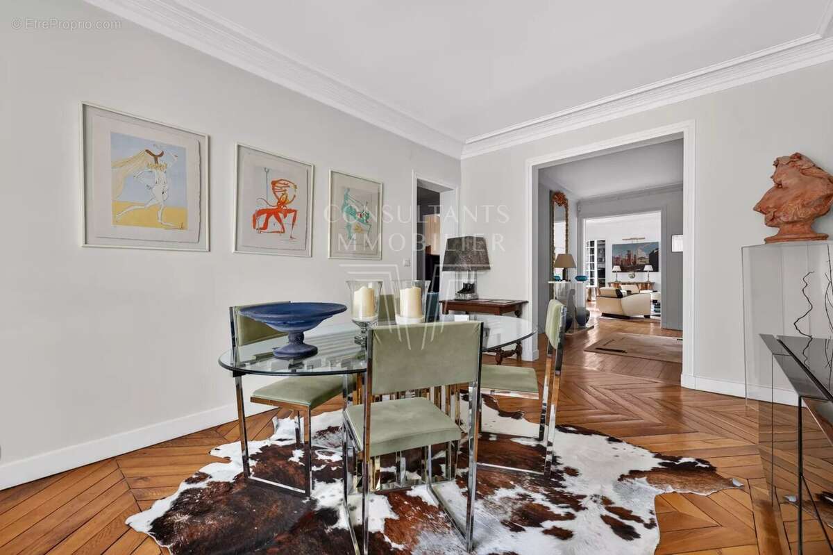 Appartement à PARIS-6E