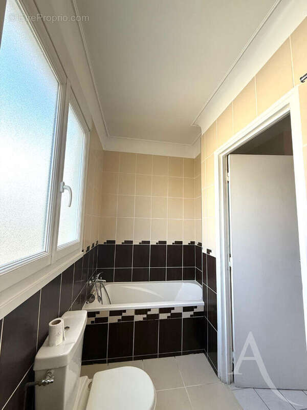250m du METRO 14 - Maison L Haÿ-Les-Roses 5 pièce(s) 123.10m2 - photo 5