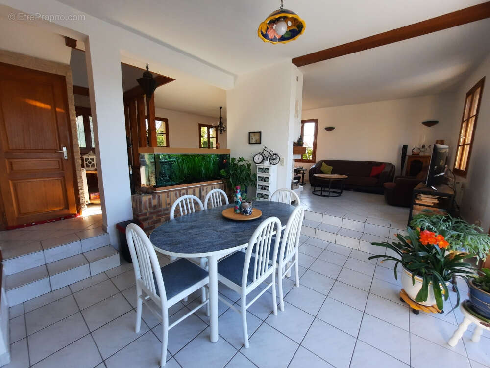 Maison à ESCOEUILLES