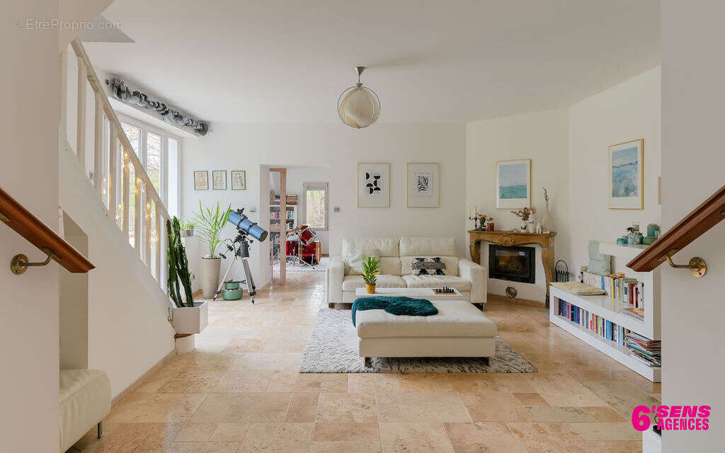 Maison à FRANCHEVILLE