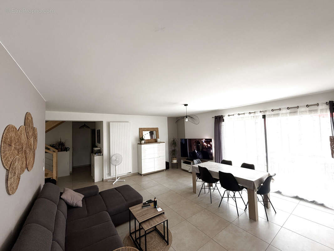 Leguevin : villa 5 pieces avec jardin et abri voiture - photo 3