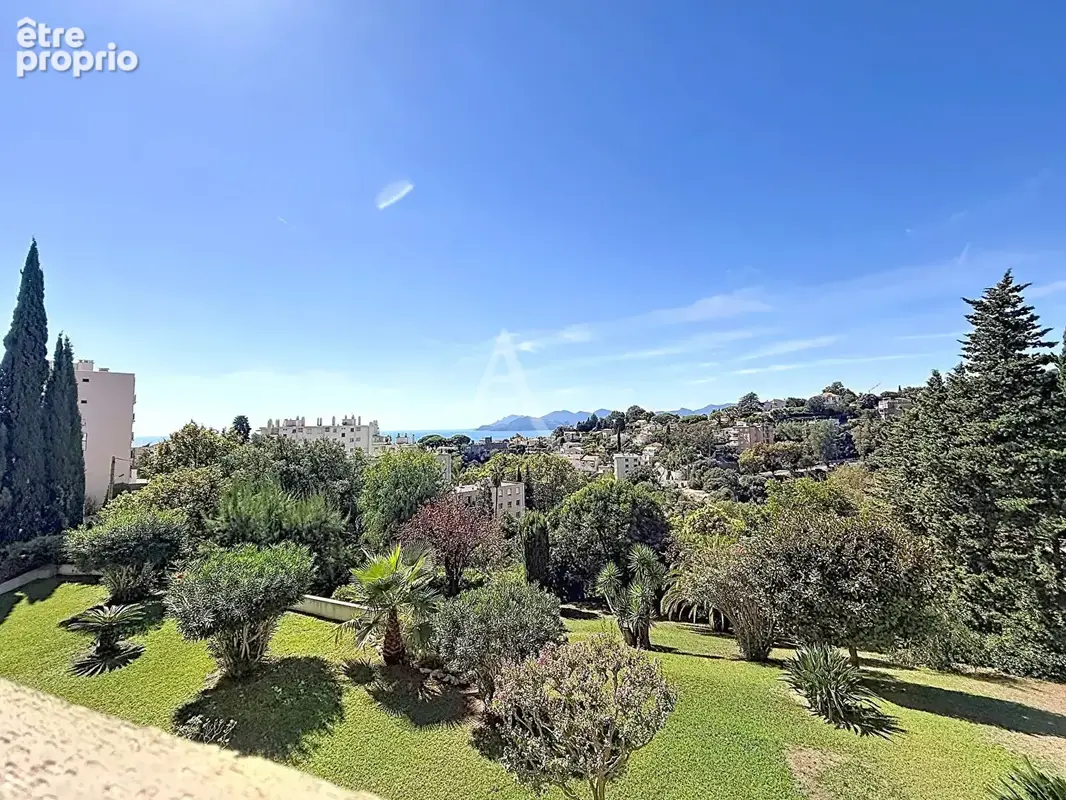 Cannes haut stanislas  3 pièces 80 m²  terrasse 17m2 sud ouest ? vue mer - photo 3