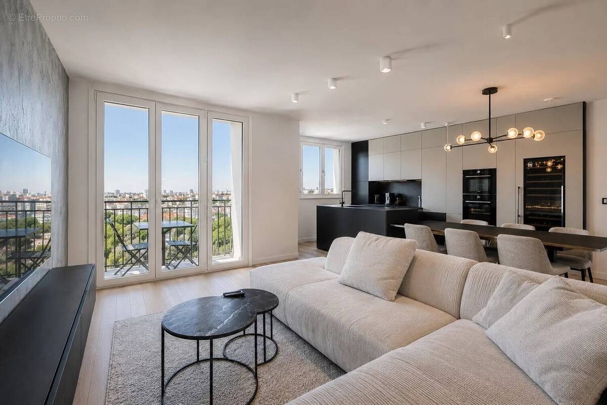 Appartement à NEUILLY-SUR-SEINE