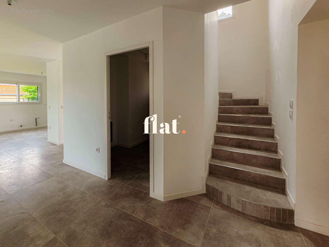 Maison de ville  neuve 2026 145m2 /4 ch / garage/ jardin - photo 9