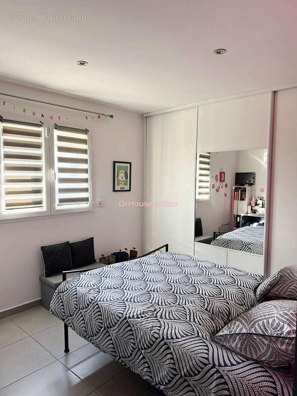 Maison 130 m² à Theza  - photo 8