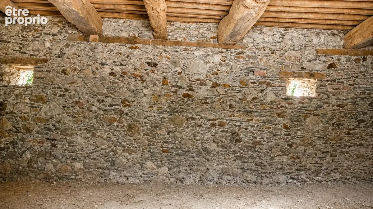 Exclusivité : Corps de ferme de 171,59 m2 à rénover avec Puits accessible sur une parcelle de plus de 2,1 hectares - photo 4