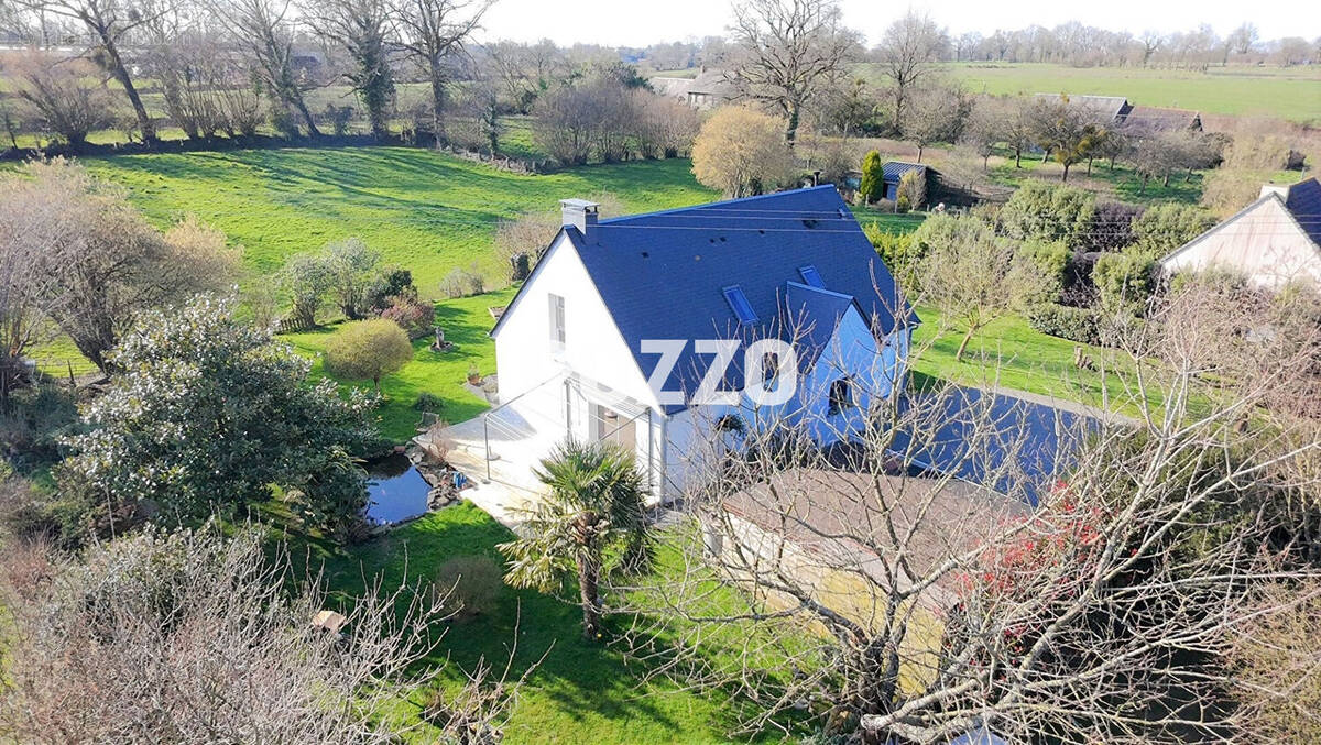 Maison à SAINT-SAUVEUR-LA-POMMERAYE