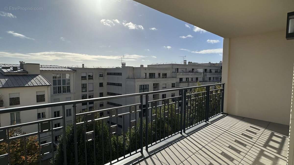 Appartement à SURESNES