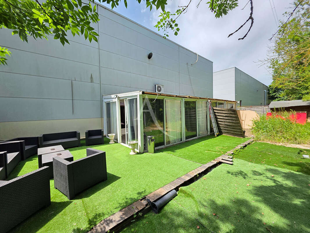 Local de réception d'exception de 780 m² ? Un fort potentiel pour votre activité événementielle - photo 10