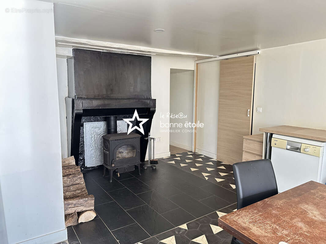 Maison à BONNECOURT