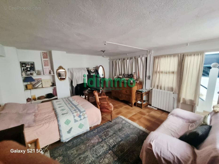 Rare Draguignan belle maison de ville F3/4 107m2 terrasse véranda 2 garages caves 267000€ dpe d - photo 8