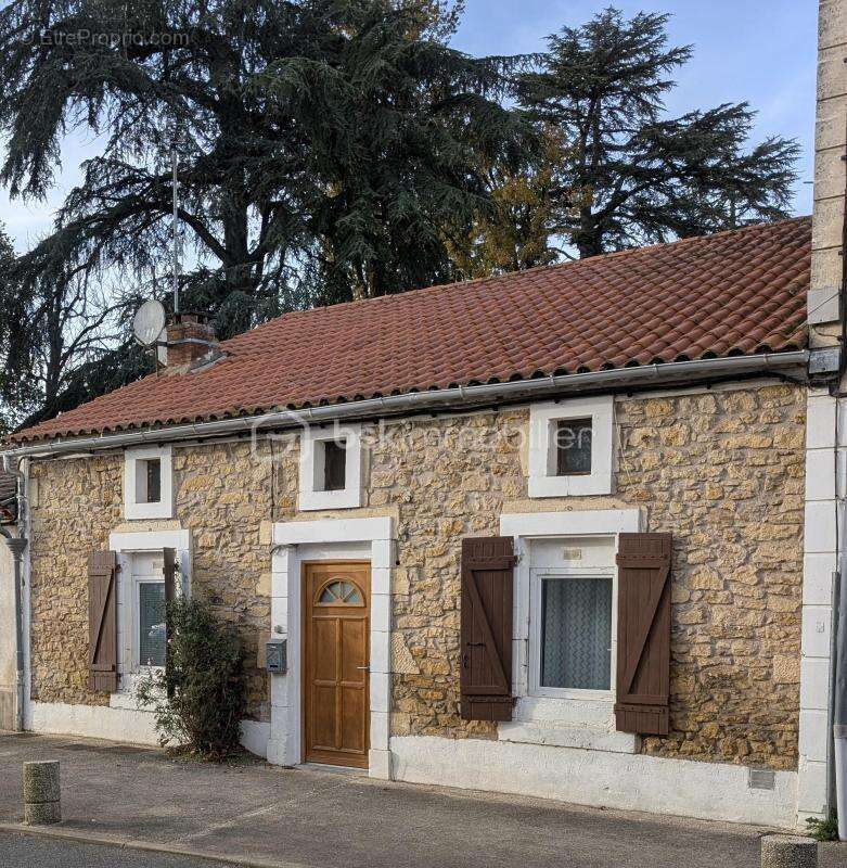 Maison à SAINT-VITE