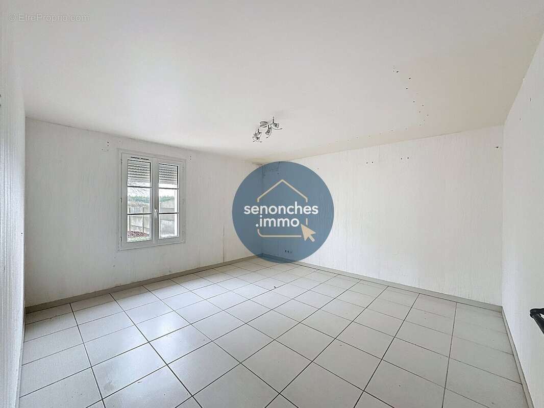 Maison à SAINT-ELIPH