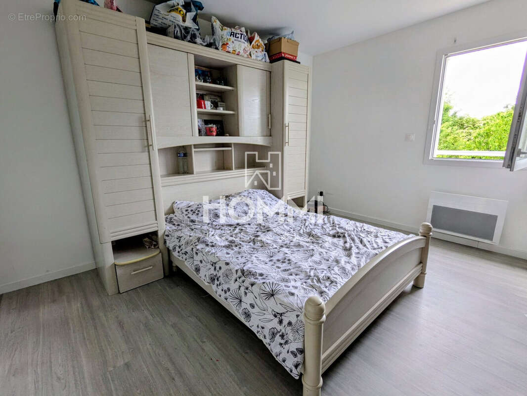 Maison 86 m² à Isse  - photo 4