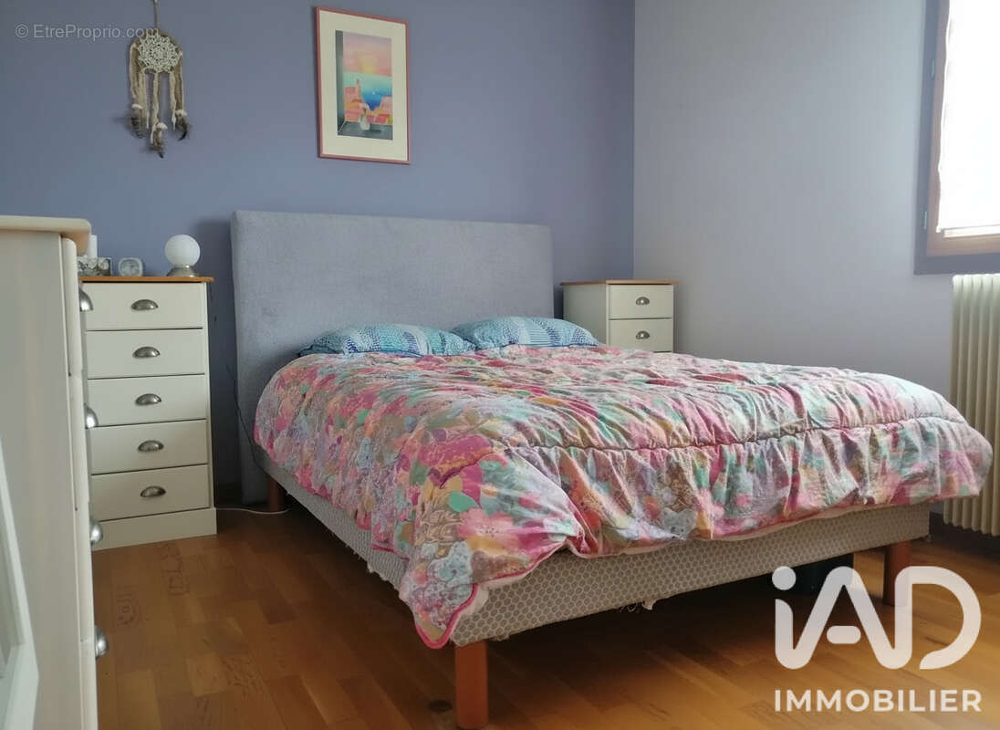 Maison 148 m² à Ambrieres-Les-Vallees  - photo 8