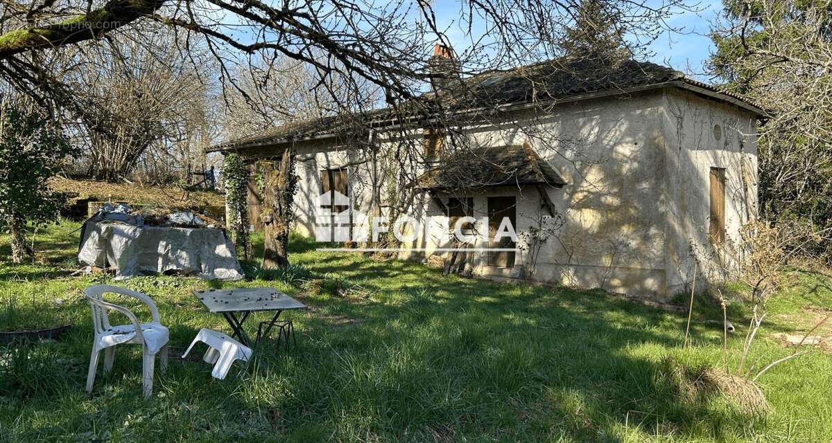 Maison à AGONAC
