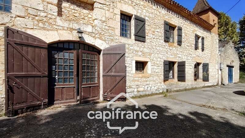 Maison type longère à Rénover  20 pièces  (47) - photo 4