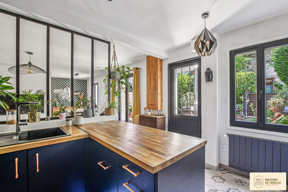 Maison à SAINT-NOM-LA-BRETECHE