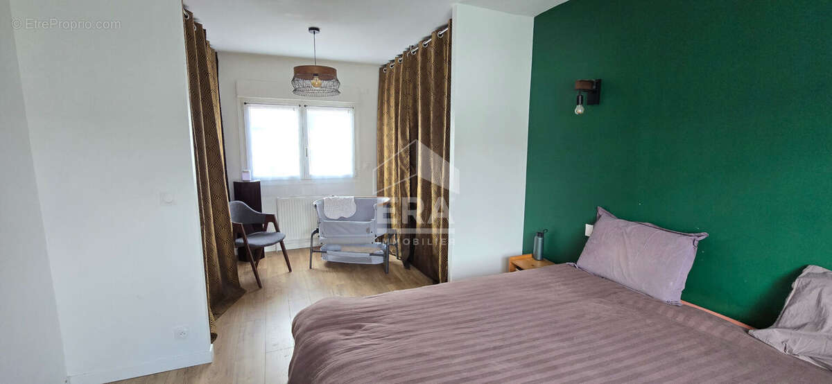 Maison à CHENNEVIERES-SUR-MARNE