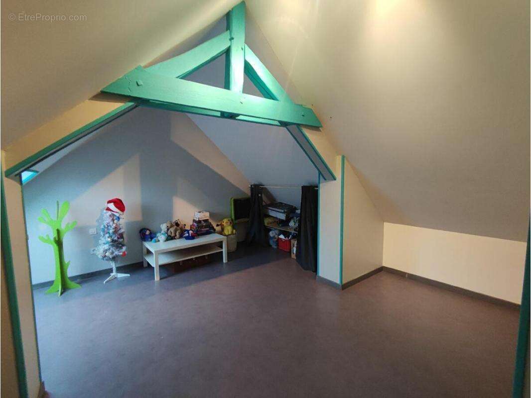 Maison 125 m² à Gesnes-Le-Gandelin  - photo 12