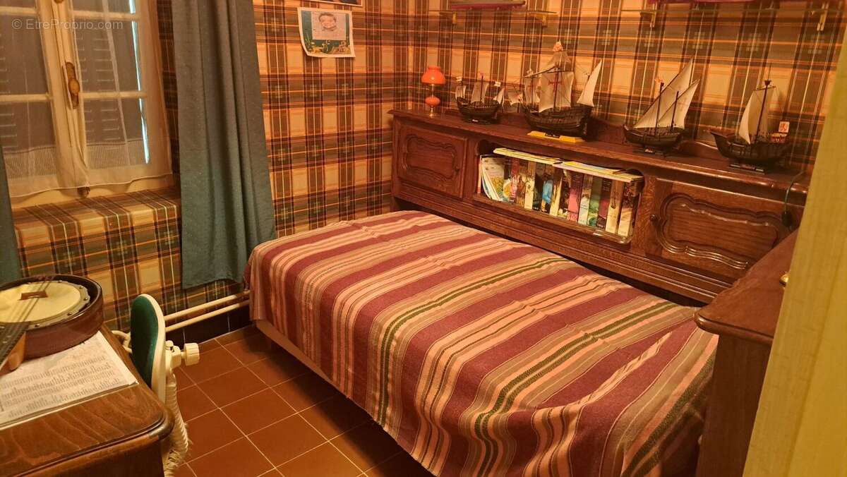 Bureau ou chambre d'enfant (<9m²)