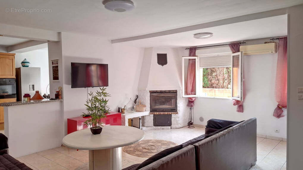 Maison à SAINT-GILLES