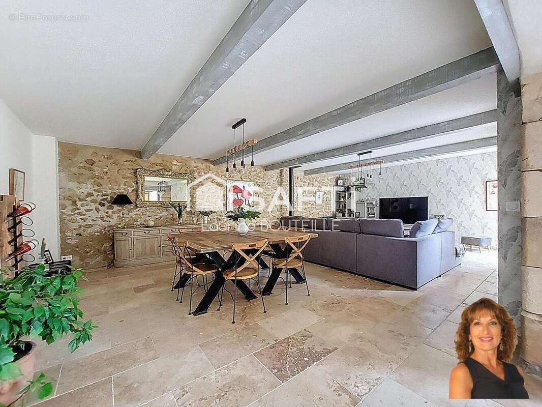 Maison 193 m² à Alleins  - photo 7