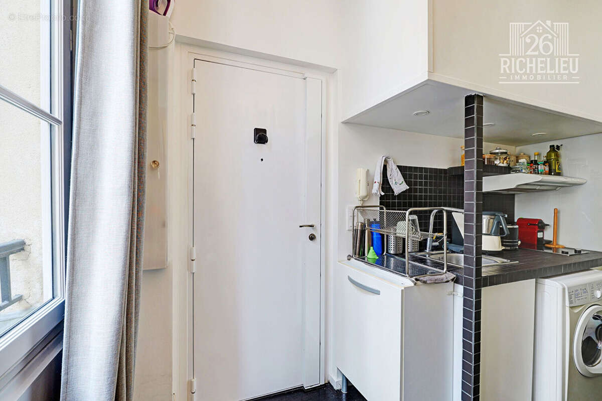 Appartement à PARIS-1E