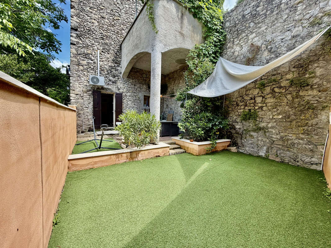 Maison à VAISON-LA-ROMAINE