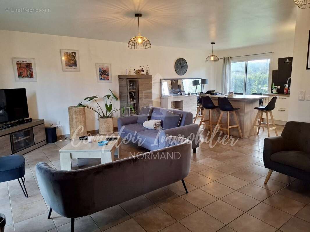 Maison à VARENGEVILLE-SUR-MER