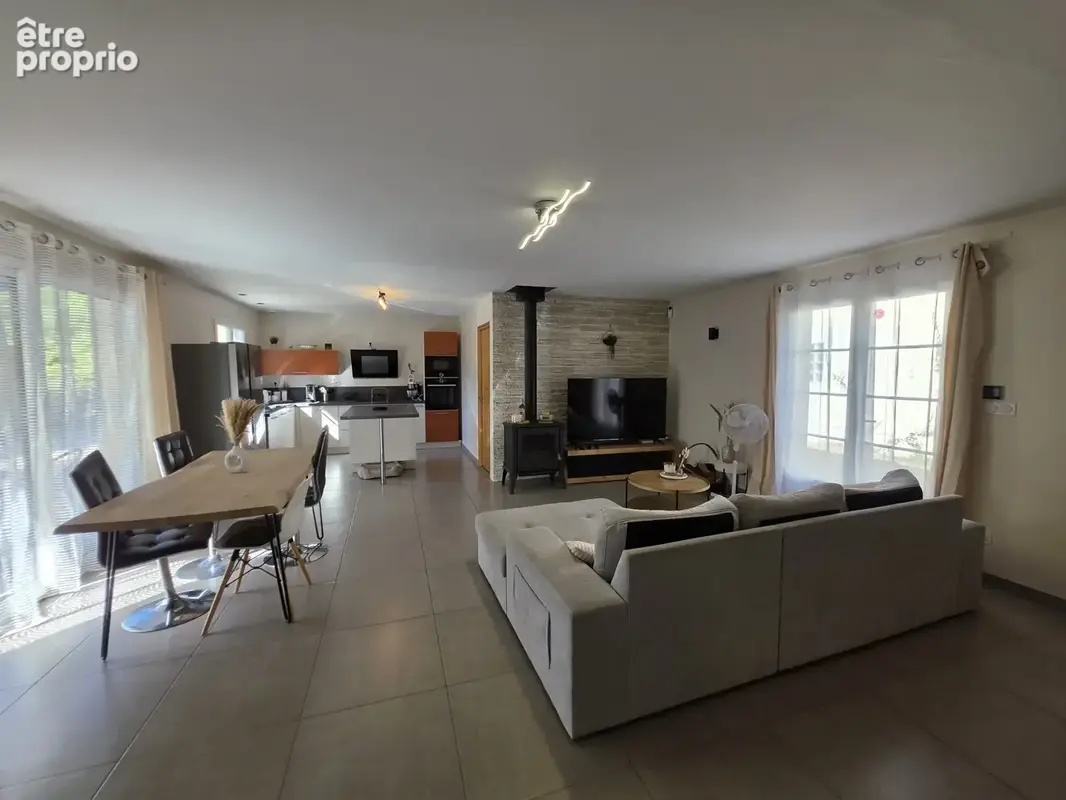 Maison 6 pièces 137 m² à vendre à Donnery (45450) - photo 3