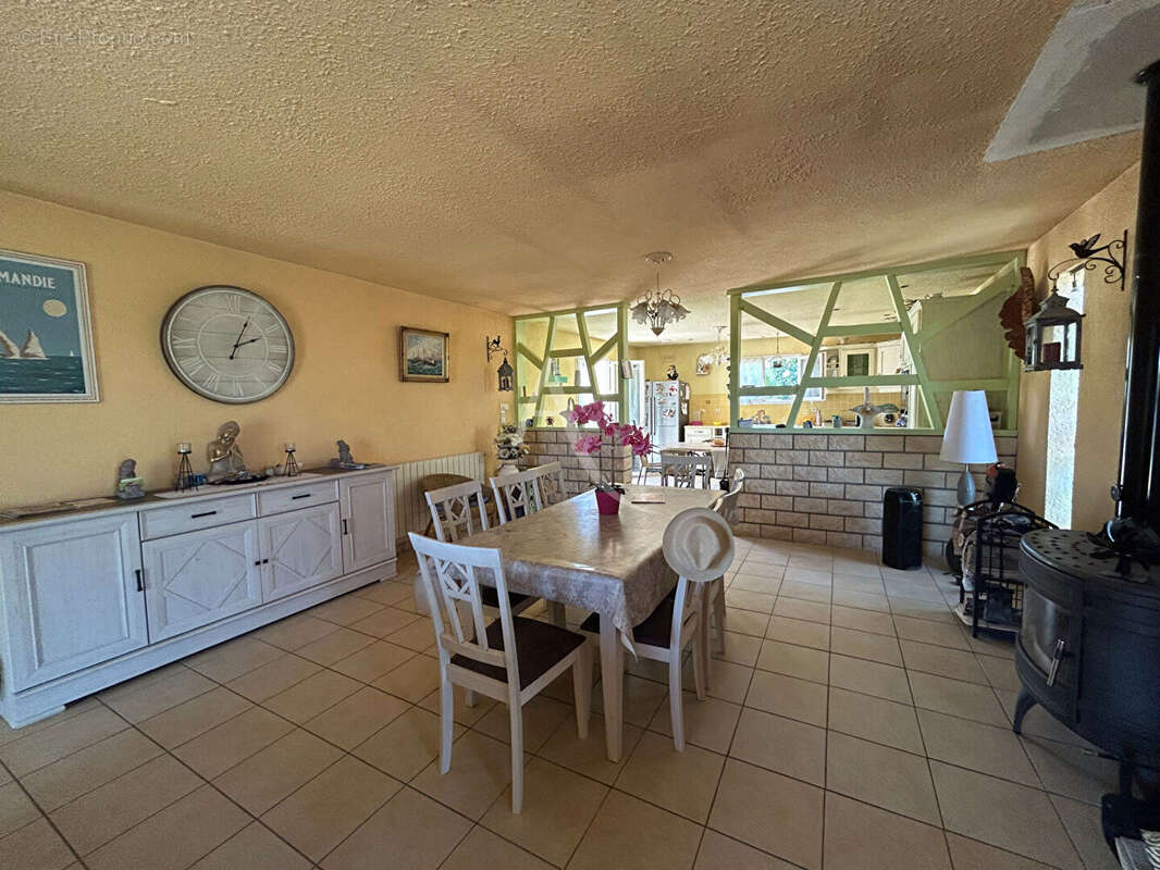 Maison à CAVANAC