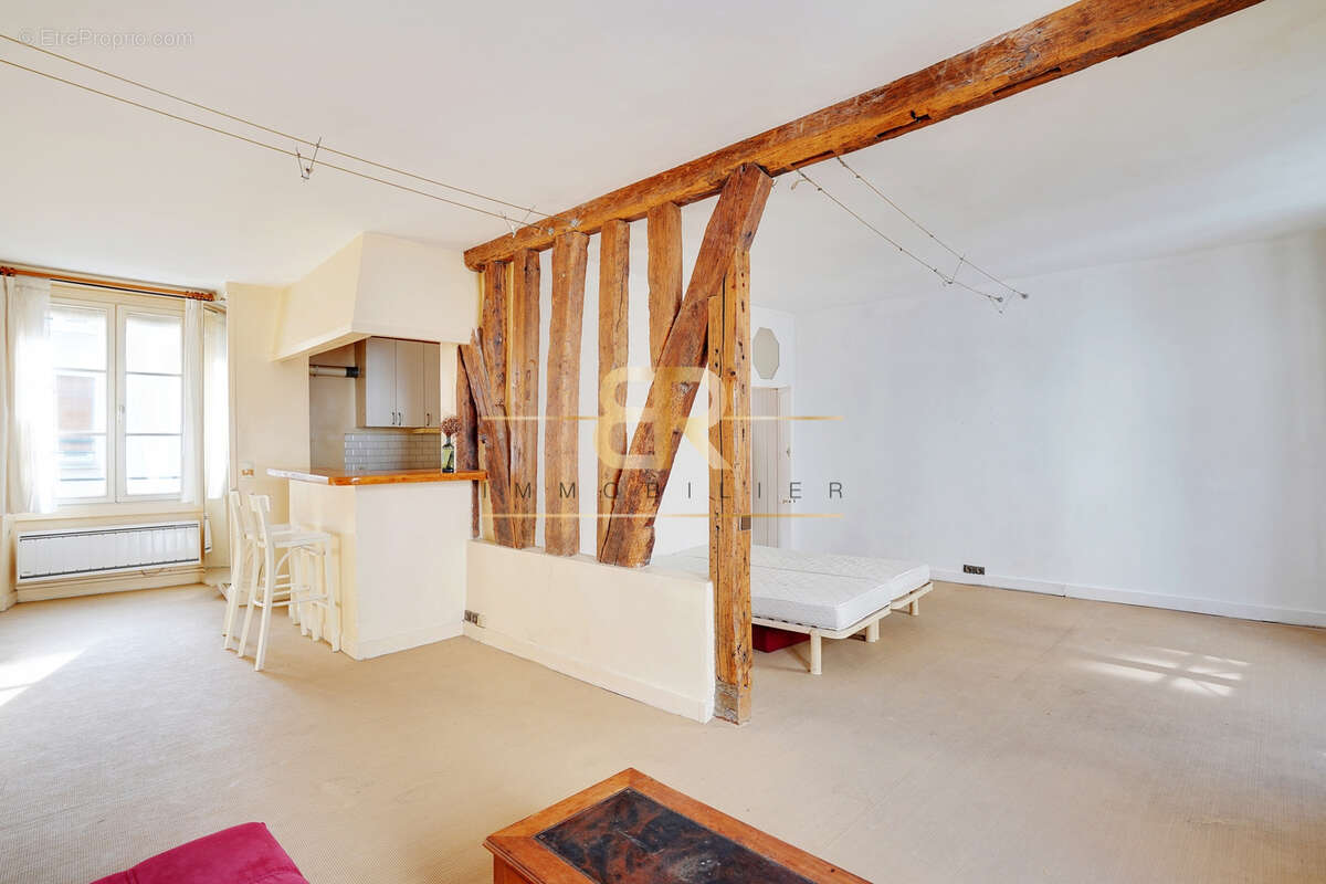 Appartement à PARIS-4E