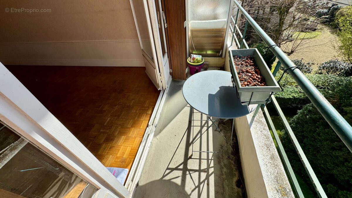 Appartement à ENGHIEN-LES-BAINS