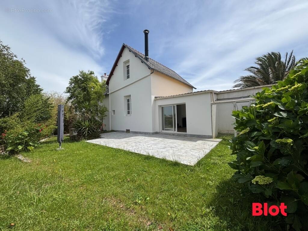 Maison à PLOUGONVELIN