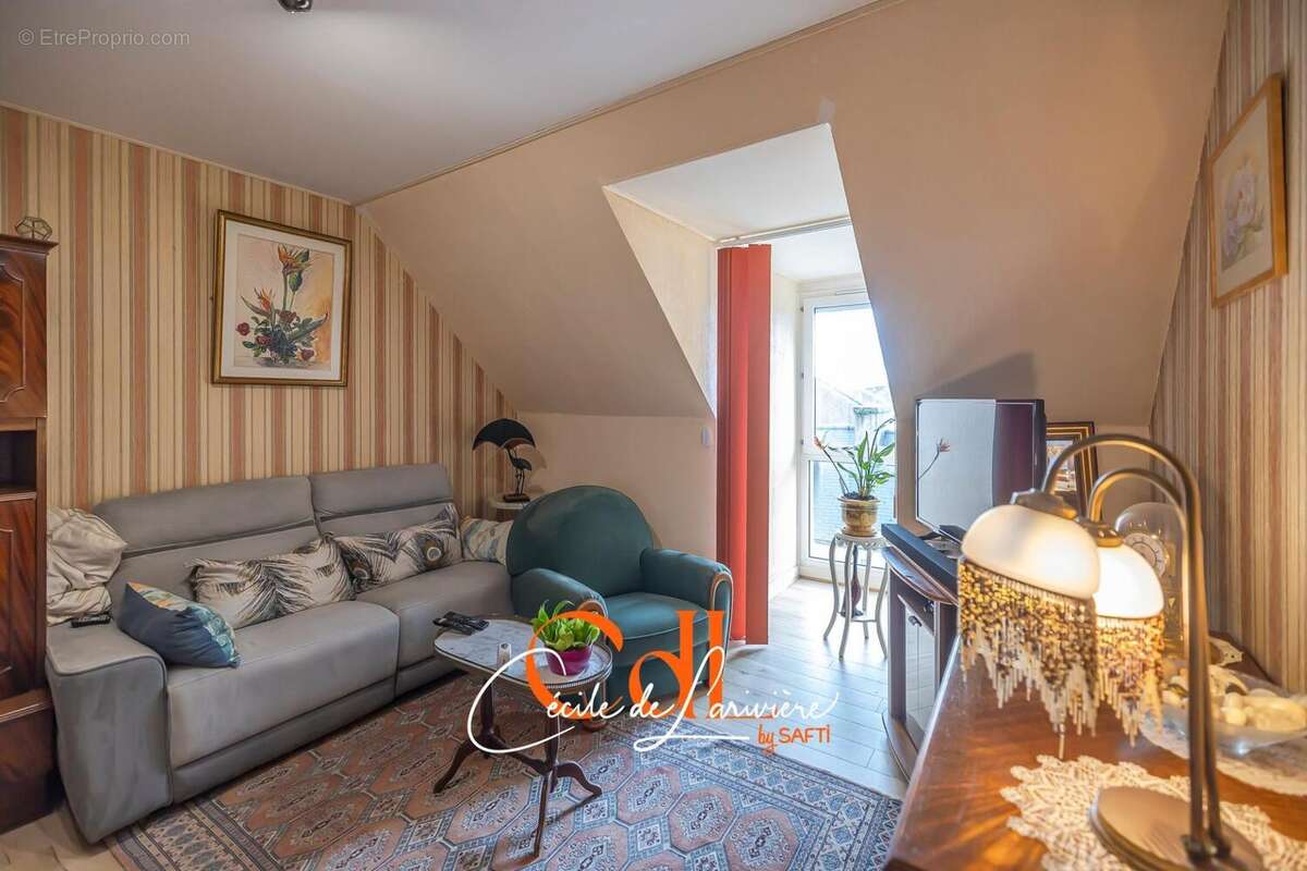 Photo 7 - Appartement à LANDIVISIAU