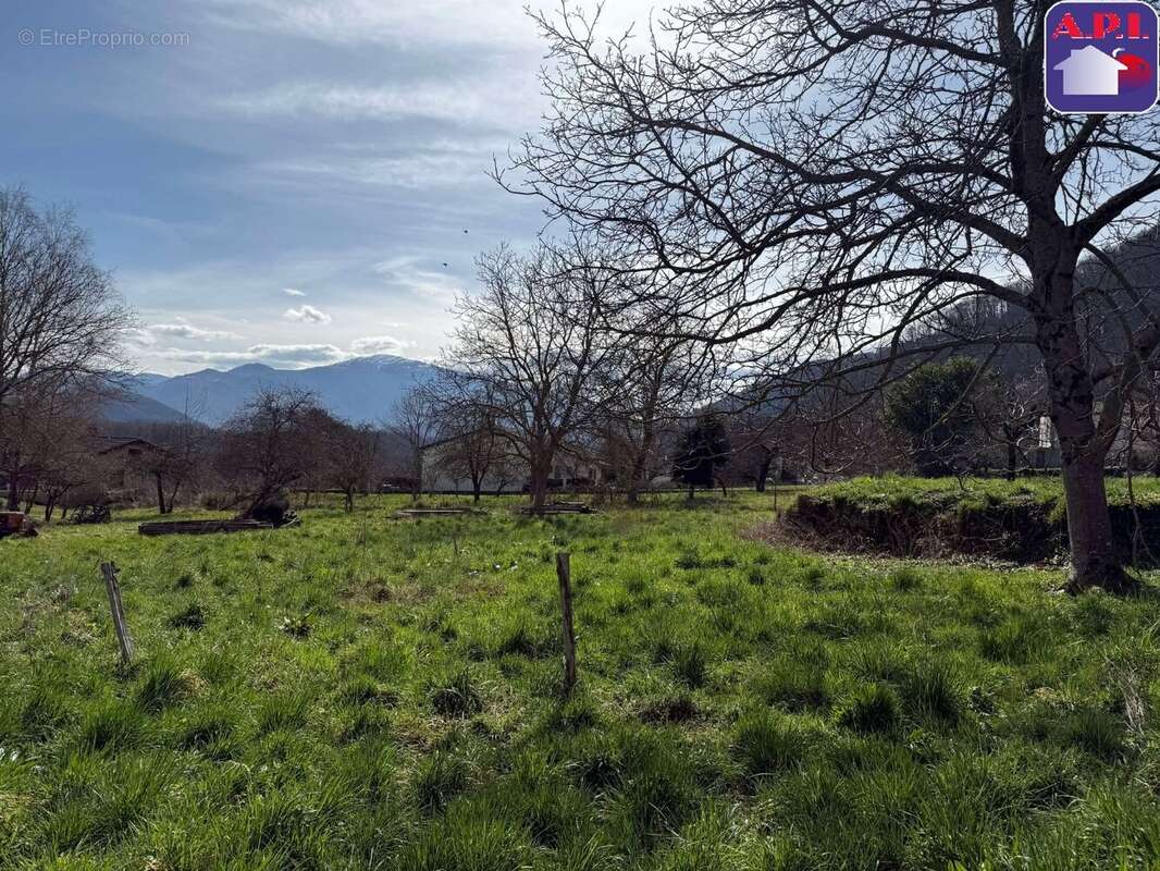 Terrain à FOIX