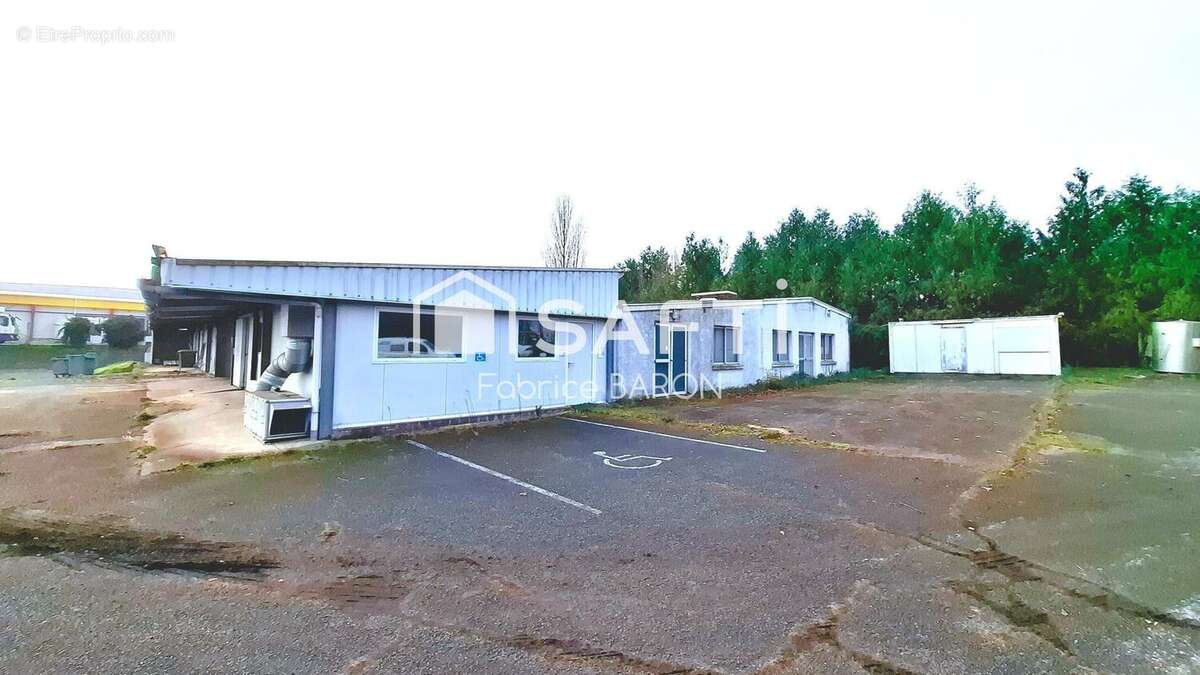 Photo 2 - Commerce à DISSAY